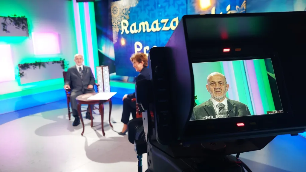 Učešće profesora Gazi Husrev-begove medrese u Ramazanskom programu TVSA 4 Učešće profesora Gazi Husrev-begove medrese u Ramazanskom programu TVSA