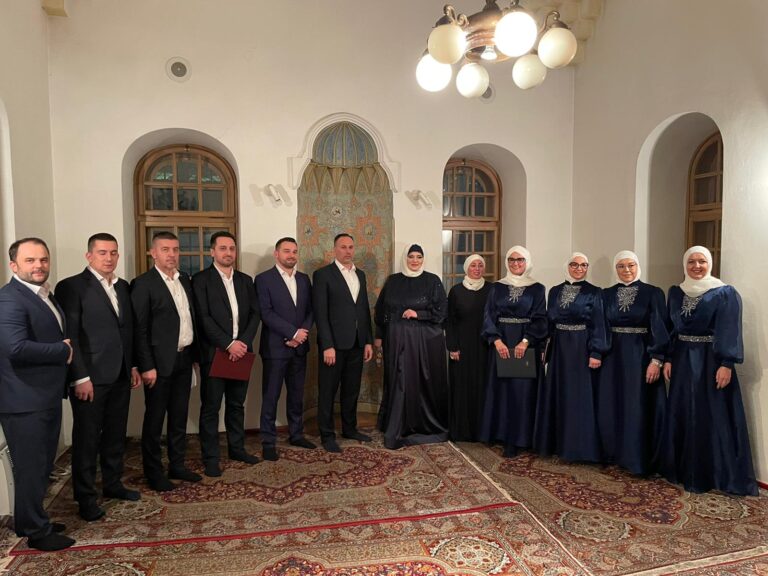 Hor Gazi Husrev-begove medrese izveo mevludski program u povodu Lejletu-l-Mi'radža