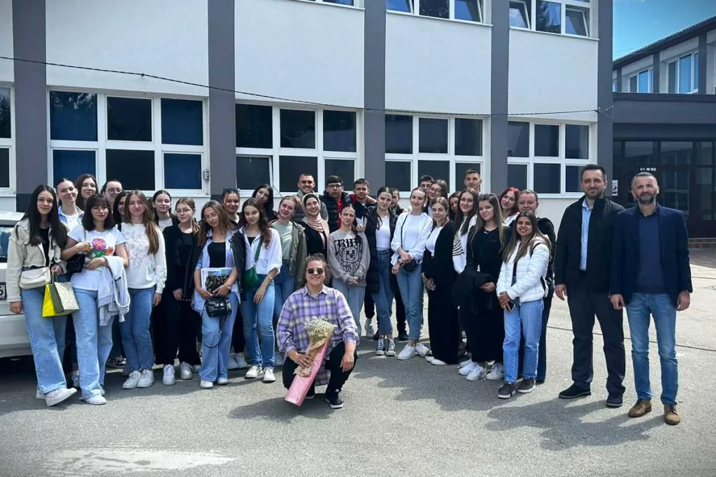 Kurs islama u Žepču: Predavanje za srednjoškolce o temi vjerovanja u Božije poslanike 3 Kurs islama u Žepču: Predavanje za srednjoškolce o temi vjerovanja u Božije poslanike