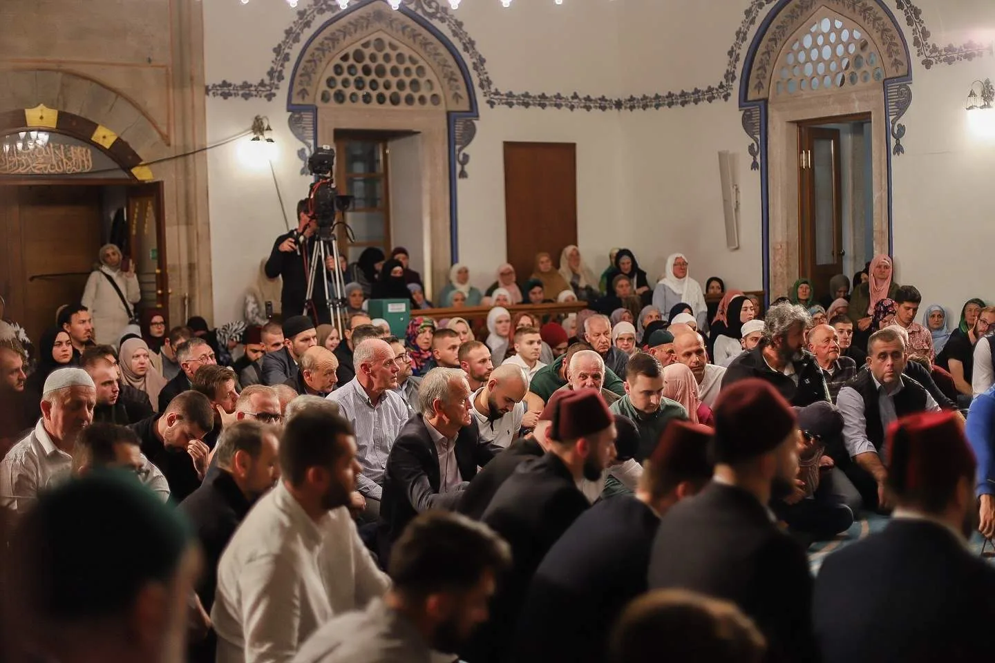Tradicionalni mevlud u Carevoj džamiji: Dostojanstvo i snaga su u nama samima 3 Foto: Tradicionalni mevlud u Carevoj džamiji: Dostojanstvo i snaga su u nama samima / www.medzlis-sarajevo.ba